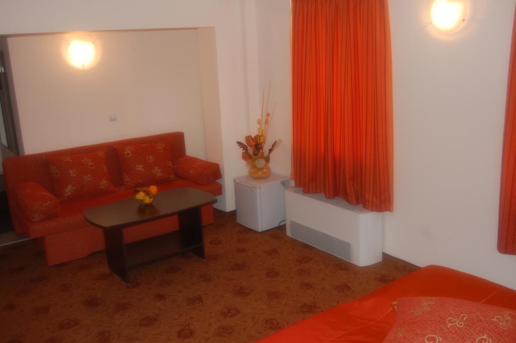 Hotel Akvaya Veliko Tărnovo Camera foto