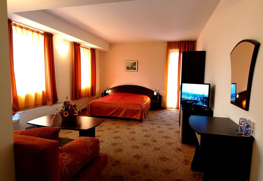 Hotel Akvaya Veliko Tărnovo Camera foto
